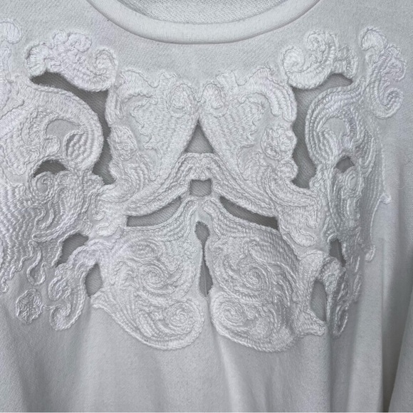 Pennington’s White Lightweight Embroidered Crewneck Sweater Size 3x - Picture 3 of 7